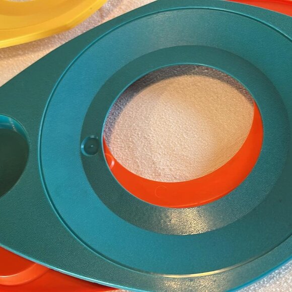 Vintage Better Maid Plastic Paper Plate & Cup Holders Set of 5 MCM BBQ Party - Picture 5 of 10